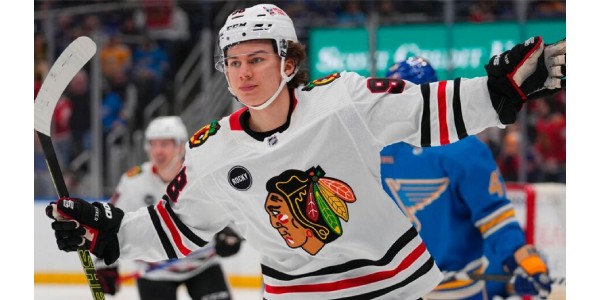 Le duel entre Patrick Kane et Connor Bedard aura finalement lieu en 2024 Le duel entre Patrick Kane et Connor Bedard aura finalement lieu en 2024